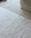 Alfombra Fibra Lineas Blancas / Casual